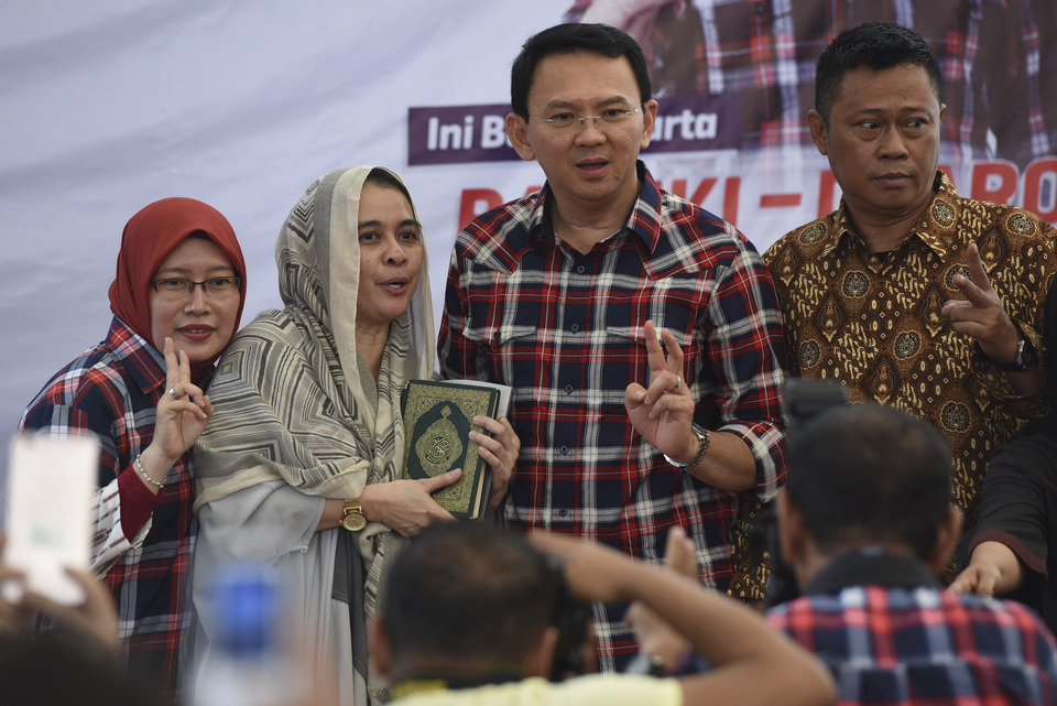 Jakarta governor Basuki 'Ahok' Tjahaja Purnama at his campaign headquarters in Jakarta on Friday (18/11). (Antara Photo/Hafidz Mubarak A.)