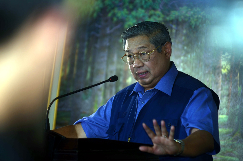 Democratic Party chairman Susilo Bambang Yudhoyono on Monday (30/10) called for a revision of the new Law on Mass Organizations, threatening to reject it otherwise. (Antara Photo/Yulius Satria Wijaya)