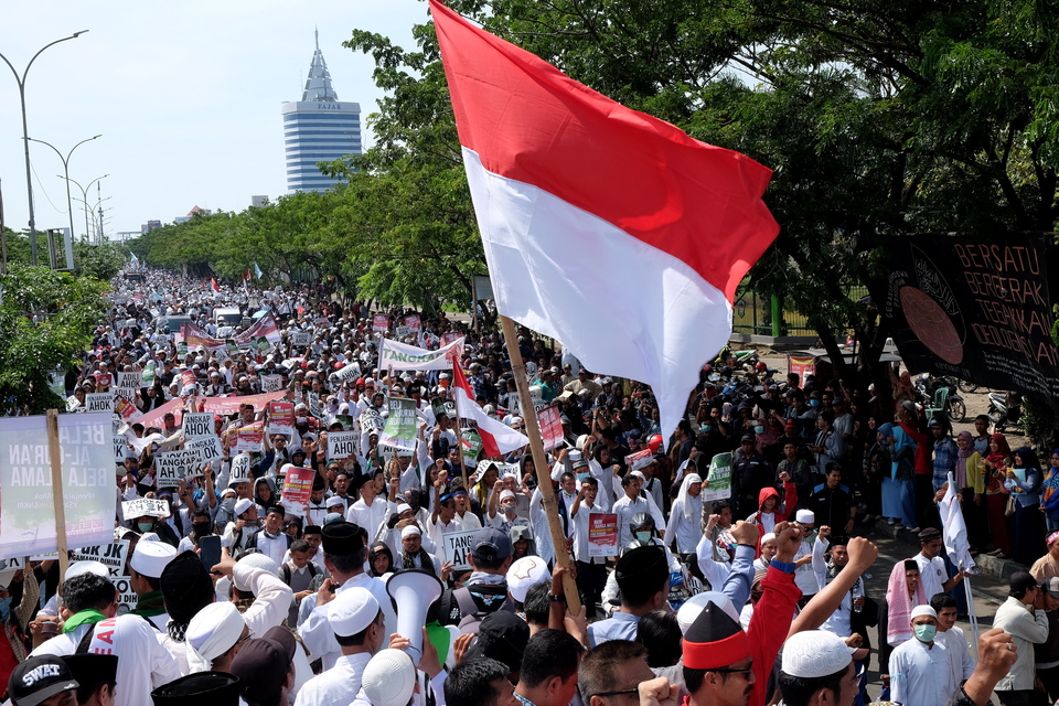 The 2017 Jakarta gubernatorial election campaign lacks effective discussion of new ideas and policies by the three candidate pairs, a pundit said. (Antara Photo/Sahrul Manda Tikupadang)