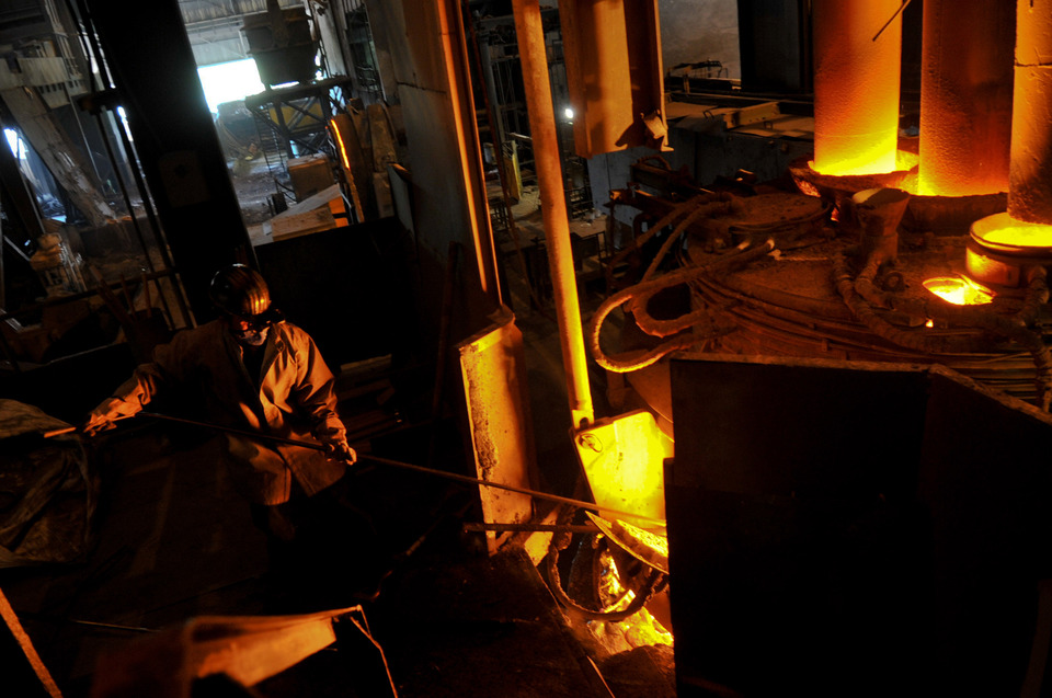 Gunung Steel Group has signed a memorandum of understanding with China's Shenwu Technology Corp to build a steel plant in Batulicin, South Kalimantan, with an annual production capacity of 3 million tons. (GA Photo/Mohammad Defrizal)
