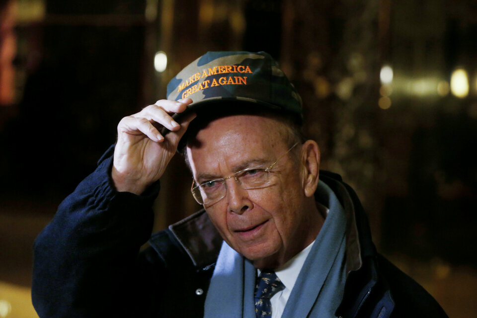 Billionaire investor Wilbur Ross, chairman of Invesco Ltd subsidiary WL Ross & Co, departs Trump Tower after a meeting with US President-elect Donald Trump in New York, US, November 29, 2016.  Picture taken November 29, 2016. (Reuters Photo/Lucas Jackson)