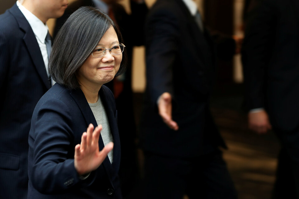 Taiwan aspires to create a "new era" of peace with China, which should set aside the baggage of history and have positive dialogue, Taiwan President Tsai Ing-wen said in a letter to Pope Francis, adding military action cannot resolve problems.(Reuters Photo/Stephen Lam)
