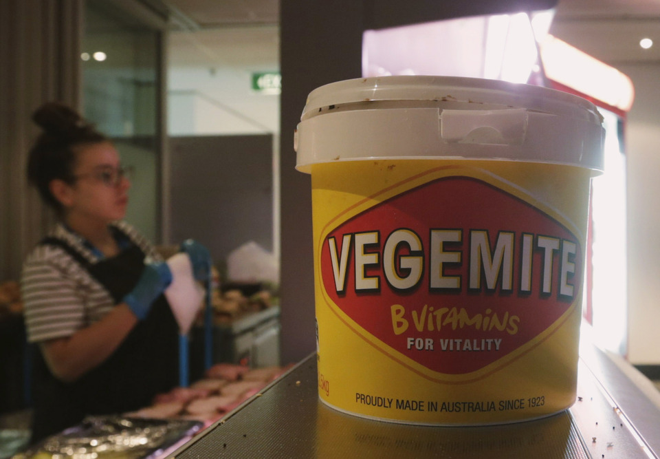 A tub of Vegemite is seen at a local cafeteria in Melbourne, Australia on Wednesday (19/01). (Reuters Photo/Jason Reed)