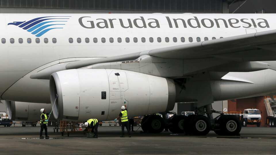 Garuda Indonesia announced on Friday that it will commence regular flights from Bali to two new destinations in China at the end of January. (Reuters Photo/Beawiharta)