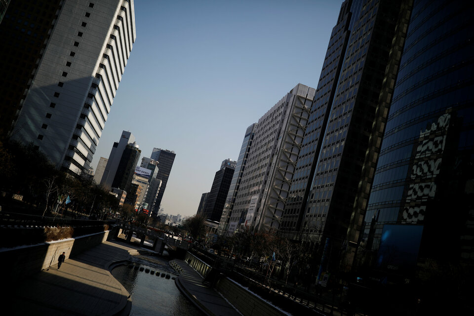 South Korea will raise capital gains taxes on owners of multiple homes and impose fresh mortgage curbs to rein in speculators who policymakers blame for stoking a housing bubble in main regions across the nation. (Reuters Photo/Kim Hong-ji)