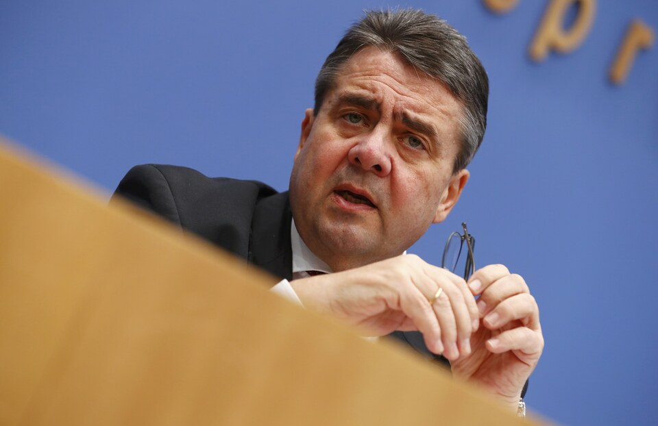Europe and the United States will remain core to German foreign policy, but Berlin should be ready to seize new opportunities in Asia as Washington steps away from global trade deals, the new foreign minister said on Friday (27/01).  (Reuters Photo/Fabrizio Bensch)