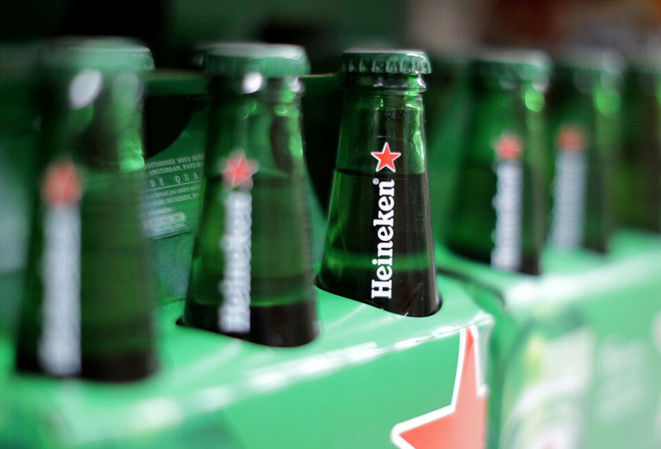 Heineken said it will consider deals to expand its presence in Vietnam as the Southeast Asian country loosens its grip on state-run brewers. (Reuters Photo/Eric Gaillard)