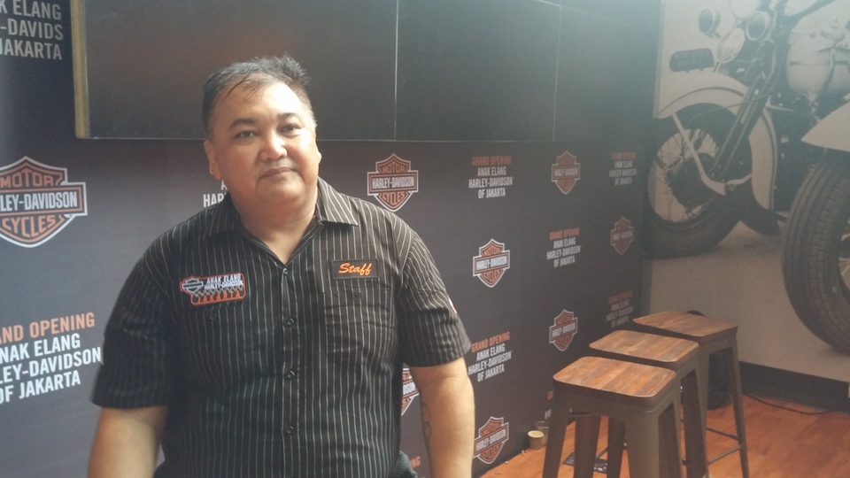 Sahat Manalu, a Harley Davidson dealer from Kelapa Gading, North Jakarta, during an interview on Sunday (29/01). (JG Photo/Amal Ganesha)
