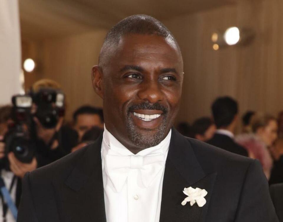 Actor Idris Elba arrives at the Metropolitan Museum of Art Costume Institute Gala (Met Gala) to celebrate the opening of "Manus x Machina: Fashion in an Age of Technology" in the Manhattan borough of New York, May 2, 2016.  (Reuters Photo/Lucas Jackson)