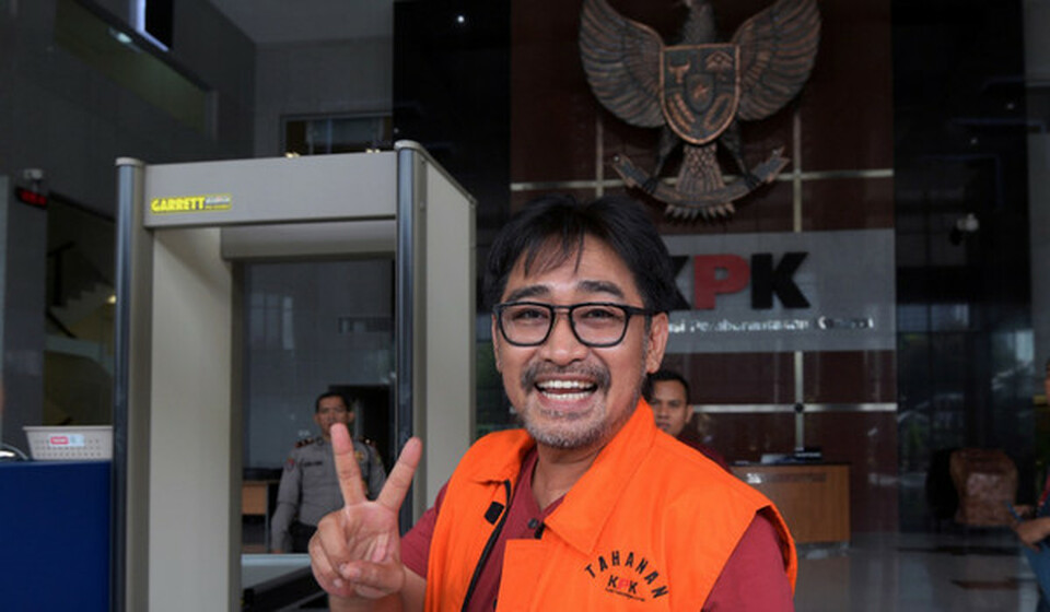 Andi Zulkarnaen Mallarangeng, or Choel, arrives to the national antigraft agency's headquarters in Jakarta on Friday (24/02). (Antara/Sigid Kurniawan)