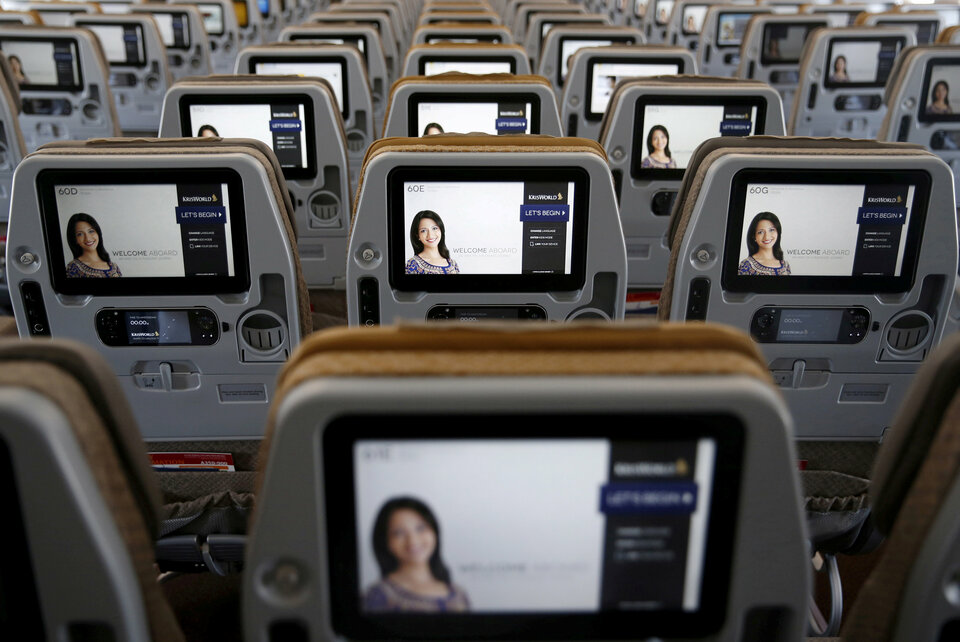 Tourism Minister Arief Yahya urged airlines operating in Indonesia to increase seat capacity in an attempt to reach this year's target of attracting 15 million foreign visitors to the country, according to an official statement. (Reuters Photo/Edgar Su)