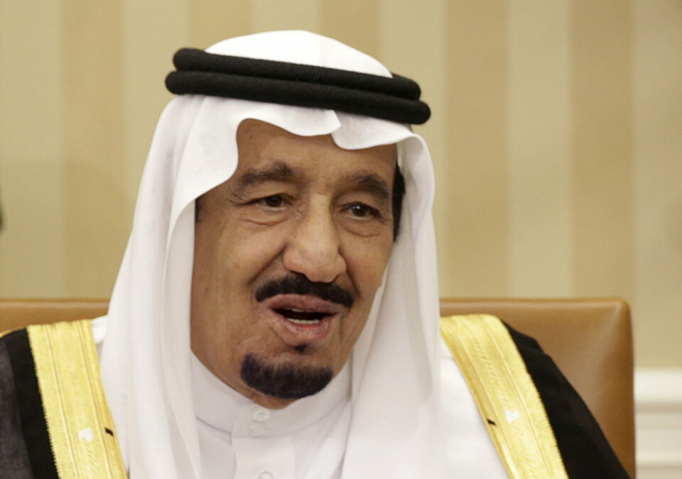 Malaysia on Tuesday (07/03) said seven militants arrested late last month ahead of Saudi Arabia's King Salman's visit were planning an attack on 'Arab royalties.'  (Reuters Photo/Gary Cameron)