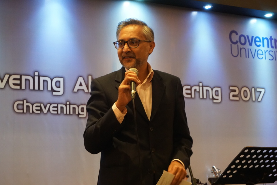 Speaking at the launch of the Chevening Alumni Association in Indonesia at Le Meridien Hotel in Jakarta on Thursday (09/02), British Ambssador Moazzam Malik expressed his belief in collaboration across borders. (JG Photo/Sheany)