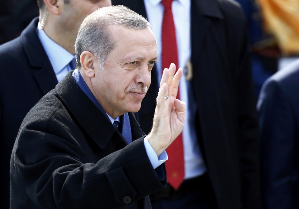Turkish President Tayyip Erdogan traveled to Saudi Arabia and Kuwait on Sunday (24/07), as part of a diplomatic tour aimed at healing an Arab rift with Ankara's ally Qatar. (Reuters Photo/Osman Orsal)