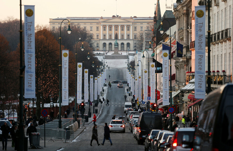 The Royal Palace is seen at the end of Karl Johans Gate in Oslo, Norway. (Reuters Photo/Suzanne Plunkett)