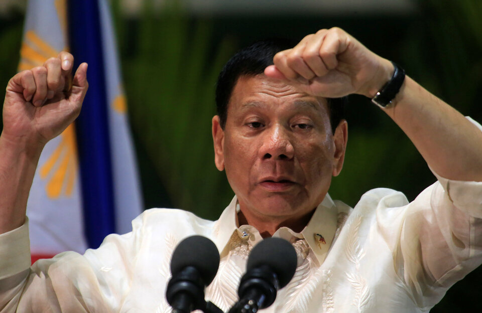 Philippine President Rodrigo Duterte has fired his interior minister for 'loss of trust and confidence,' the most senior government executive to be removed for corruption issues, two cabinet officials said on Tuesday (04/04). (Reuters Photo/Romeo Ranoco)