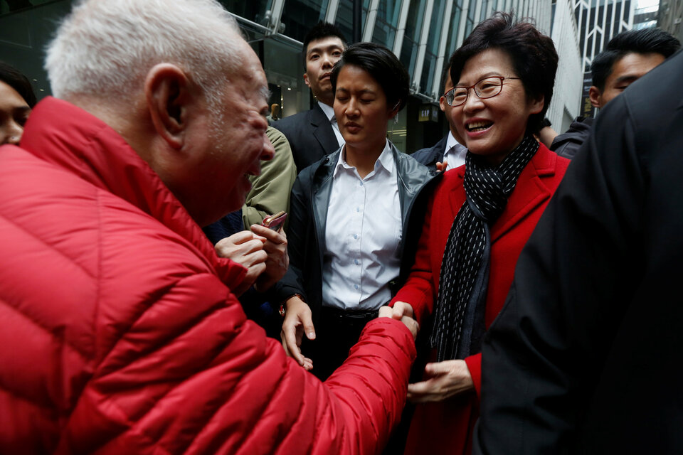Hong Kong leader-elect Carrie Lam said on Tuesday (28/03) that she was 'very determined' to tackle the high cost of housing in the densely populated city, among the top concerns of foreign business people working there. (Reuters Photo/Tyrone Siu)