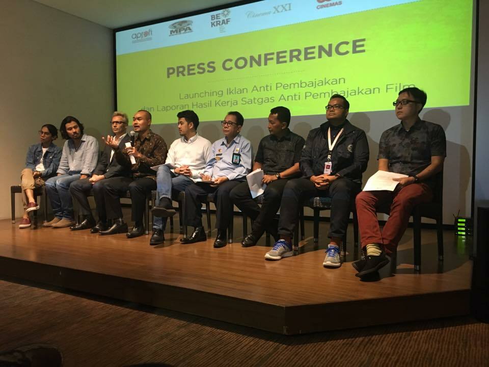 The Indonesian Film Producers Association (Aprofi) has produced an anti-piracy clip, which was launched during a press conference at XXI Lounge in South Jakarta on Tuesday (14/03). (JG Photo/Diella Yasmine)