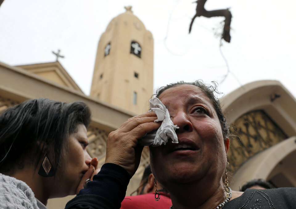 A church explosion killed at least 21 in Tanta, Egypt, on Palm Sunday (09/04). (Reuters Photo/Mohamed Abd El Ghany)