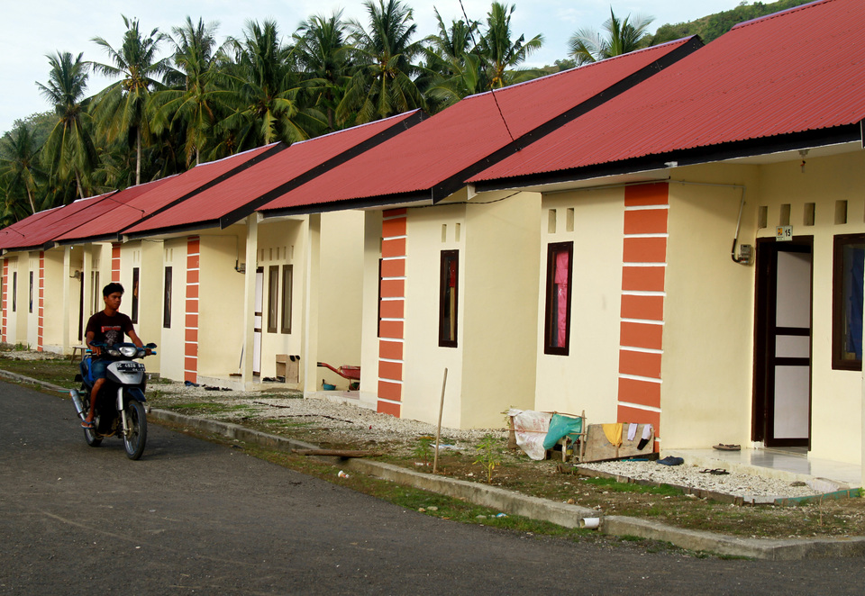 BPJS Ketenagakerjaan plans to invest less than a third of the pensions under its management in the housing finance sector, in a move it hopes will help the country close the home-ownership gap. (Antara Photo/Akbar Tado)