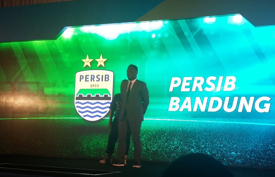 Persib Bandung's Michael Essien was finally given his work permit on Saturday (22/04). (JG Photo/Amal Ganesha)