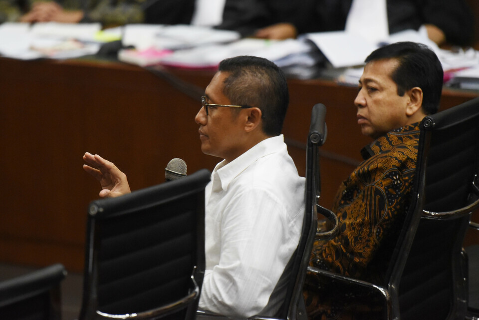 The Immigration Office has imposed a travel ban on House Speaker Setya Novanto at a request from the national antigraft agency, which investigates him in a corruption case related to the procurement of electronic identity cards, or e-KTP.
 (Antara/Akbar Nugraha Gumay)