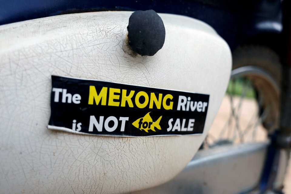 China's plan to blast open more of the Mekong River for bigger cargo ships could founder on a remote outcrop of half-submerged rocks that Thai protesters have vowed to protect against Beijing's economic expansion in Southeast Asia. (Reuters Photo/Jorge Silva)