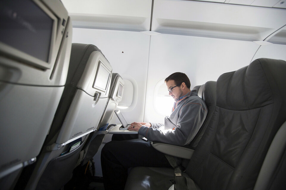 The European Union has demanded urgent talks with the United States over a possible extension of a ban on passengers taking laptops into the cabins of commercial aircraft to include some European countries, saying any threats faced are common. (Reuters Photo/Lucas Jackson)