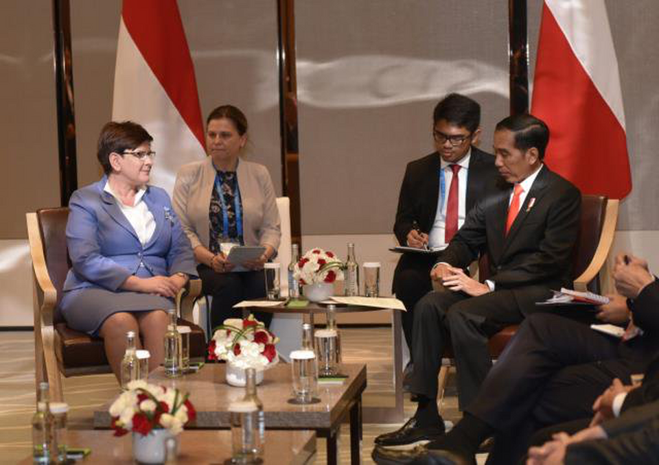 Indonesian President Joko 'Jokowi' Widodo and Polish Prime Minister Beata Szydlo have agreed to strengthen partnership in economy, maritime affairs and people-to-people exchanges. (Photo courtesy of the Cabinet Secretary)
