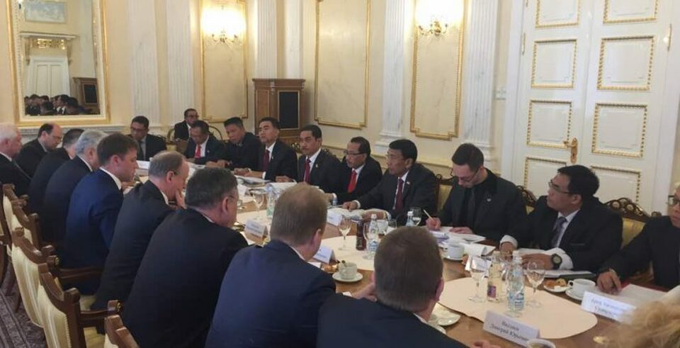 During a bilateral meeting with Russia and the Indonesian delegation led by Chief Security Minister Wiranto on Tuesday (24/05), the two countries agreed to work together to improve counterterrorism efforts.(Photo courtesy of Coordinating Ministry for Political, Legal and Security Affairs)