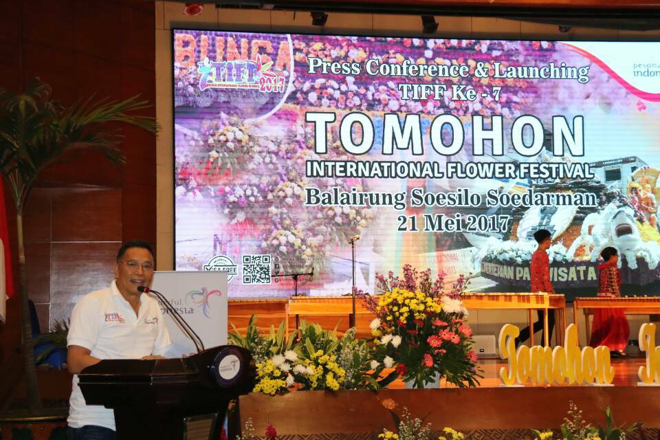 Tomohon International Flower Festival 2017 launching at the Tourism Ministry complex on Sunday (21/05). (Manadotoday Photo)