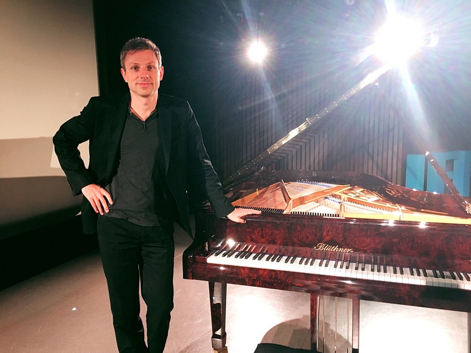 French pianist Maxime Zecchini held a solo piano recital at Institut Francais d'Indonesie in Central Jakarta on Friday (26/05). (JG Photo/Diella Yasmine)