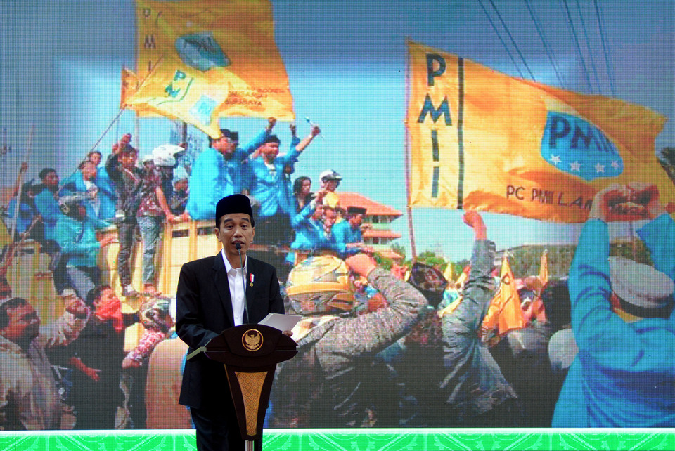 President Joko 'Jokowi' Widodo speaks at the 19th Congress of the Indonesian Islamic Students Movement, or PMII, in Palu, Central Sulawesi, on Tuesday (16/05). (Antara Photo/Basri Marzuki)