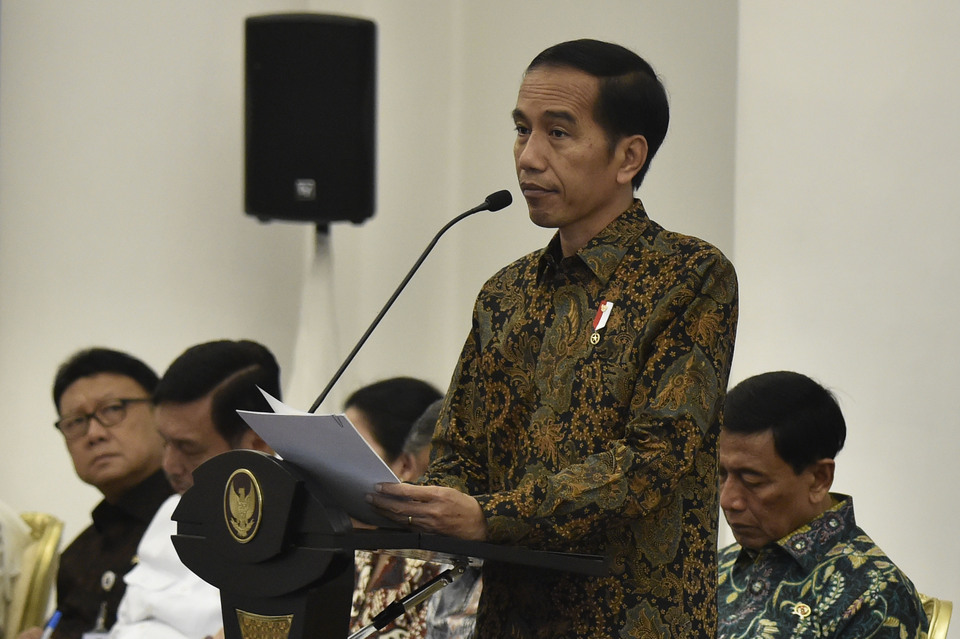 President Joko 'Jokowi' Widodo in a cabinet meeting in Bogor Palace on Monday (29/05). (Antara photo/Puspa Perwitasari)