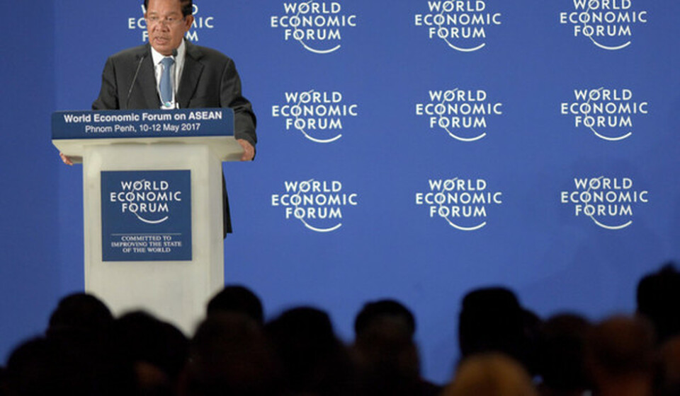 Cambodian Prime Minister Hun Sen gives a speech during the opening session of the World Economic Forum on Thursday (13/05) (Photo courtesy of AFP)
