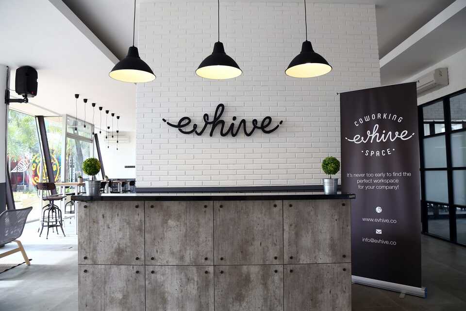 EV Hive, a Jakarta-based startup offering co-working spaces, has a new management team and has raised $800,000 in funding from investors, the venture-capital-backed company said in a statement on Monday (15/05). (Photo courtesy of EV Hive)