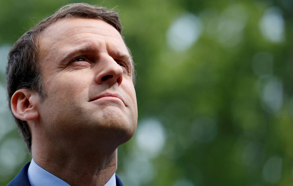 France will go beyond its initial international commitments to combat climate change following US President Donald Trump's decision to pull out of last year's Paris accord, a government spokesman said on Wednesday (07/06).  (Reuters Photo/Christian Hartmann)