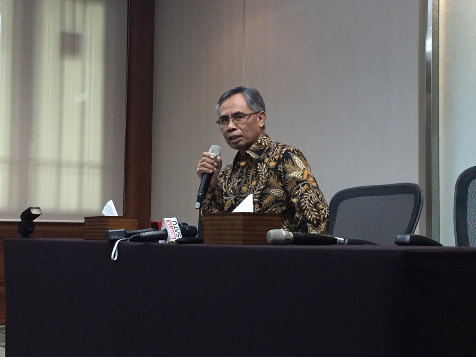 Wimboh Santoso, the new Indonesia's Financial Services Authority (OJK) chairman in a press conference on Friday (09/06). Wimboh promises more efficient budget spending within the authority. (JG Photo/Tabita)