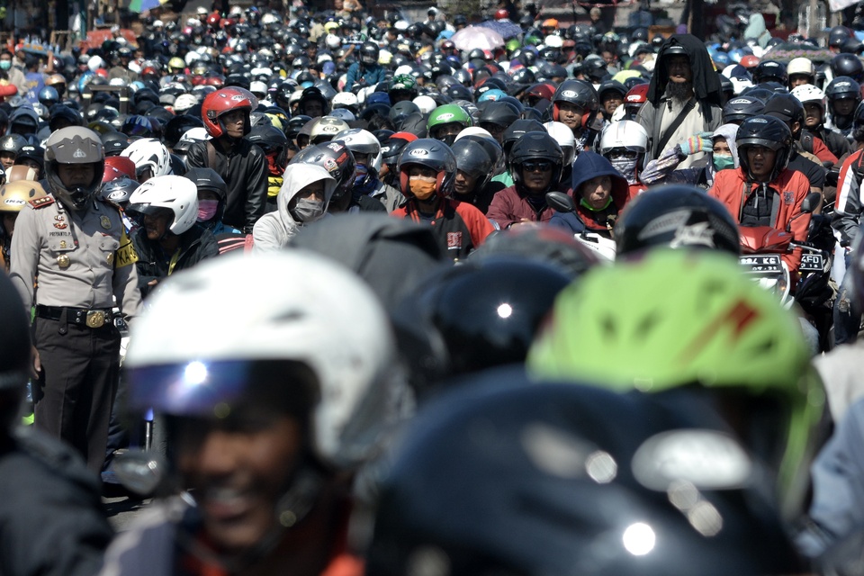 The National Police recorded 598 road accidents from June 19 to 22 as travelers continue to embark upon the annual Idul Fitri exodus to the countryside. (Antara Photo/Fikri Yusuf)