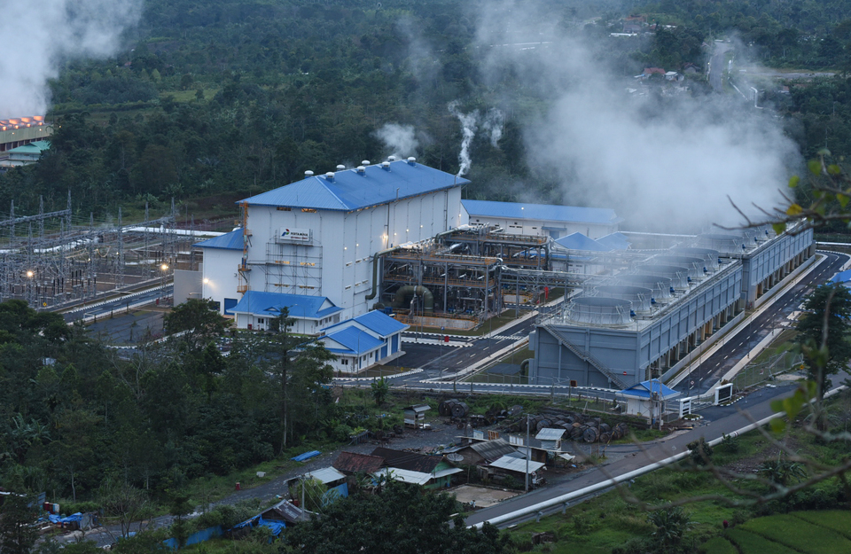 Pertamina Geothermal Energy's (PGEO) Ulubelu Geothermal Power Plant (PLTP) Units 1, 2, 3, and 4 in Tanggamus, Lampung. PGEO, in collaboration with Pembangunan Aceh (PEMA), is set to begin geothermal drilling in Seulawah Agam, Aceh Besar, to develop the province’s first geothermal power plant. (ANTARA FOTO).