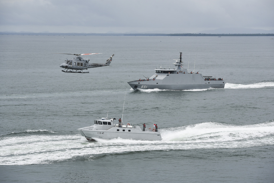 Indonesia, Malaysia and the Philippines launched joint sea patrols off the shores of Tarakan, North Kalimantan, on Monday (19/06) as part of efforts to enhance regional security amid increasing threats of terrorism and transnational crime.(Antara Foto/Zabur Karuru)
