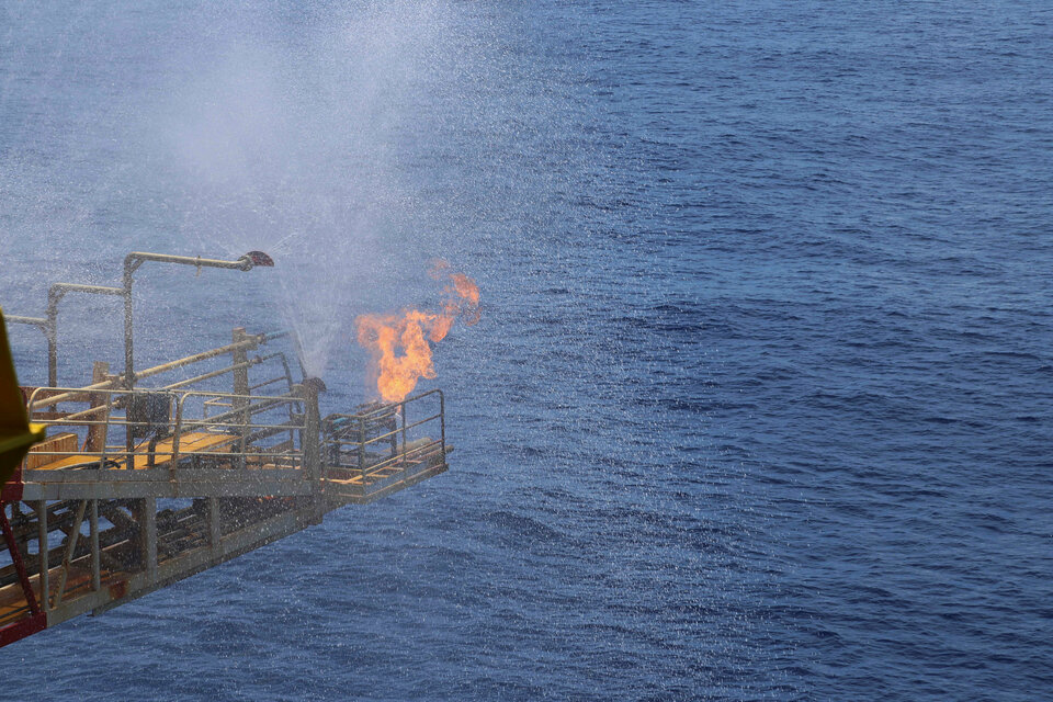 Philippine oil and gas firm PXP Energy Corp expressed eagerness on Thursday (03/08) to resume exploration in the disputed South China Sea and said any joint venture development would likely involve a Chinese company.  (Reuters Photo/Stringer)