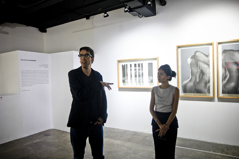 Roy Voragen, Curator and Melin Merrill, Director of RUCI Art Space in RUCI Art Space, South Jakarta on Wednesday (12/07) Roy Voragen and RUCI Art Space presents a curated show by Roy Voragen, titled I too am untranslatable (JG Photo/Yudha Baskoro)