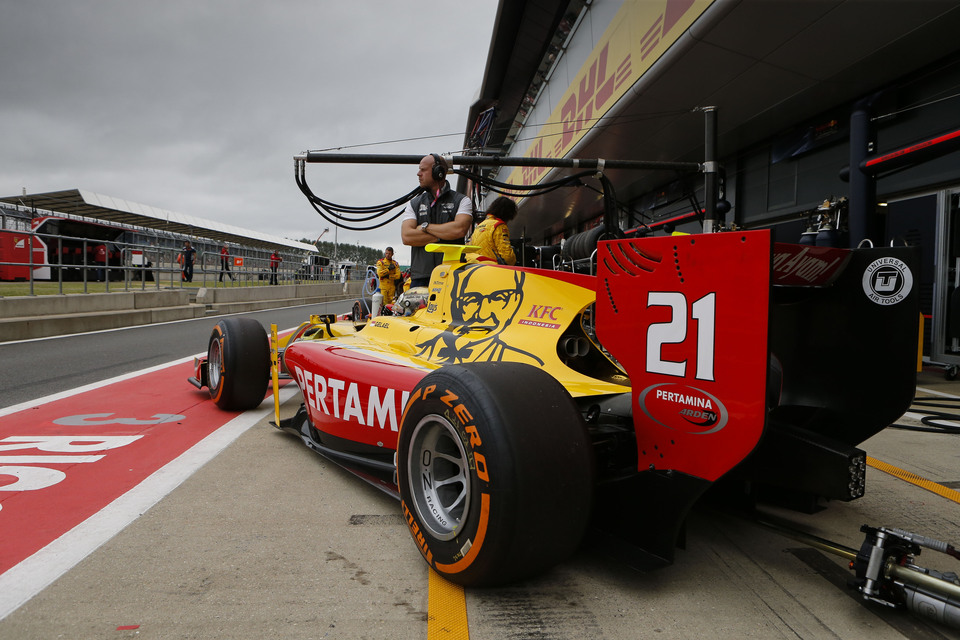Indonesian driver Sean Gelael at the pit stop during the sixth round of the Formula Two championship at Silverstone in England over the weekend. (Photo courtesy of Pertamina Arden)