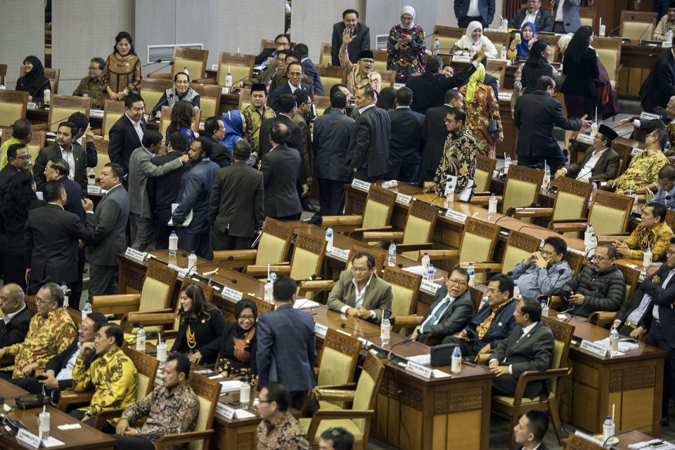 Indonesian lawmakers passed a stricter government-proposed regulation on mass organizations into law on Tuesday (24/10). (Antara Photo/M. Agung Rajasa)