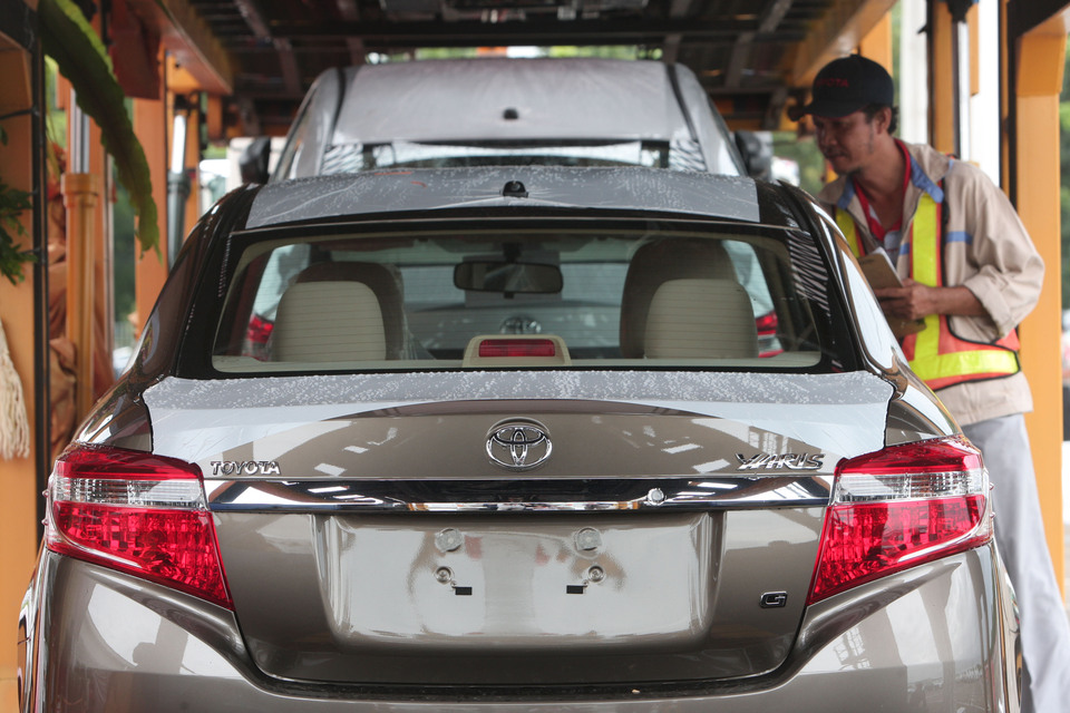 The Indonesian government plans to exclude sedan from the luxury goods category, effectively lowering the tax on the car model and helping carmakers set up local sedan manufacturing. (JG Photo/Safir Makki)