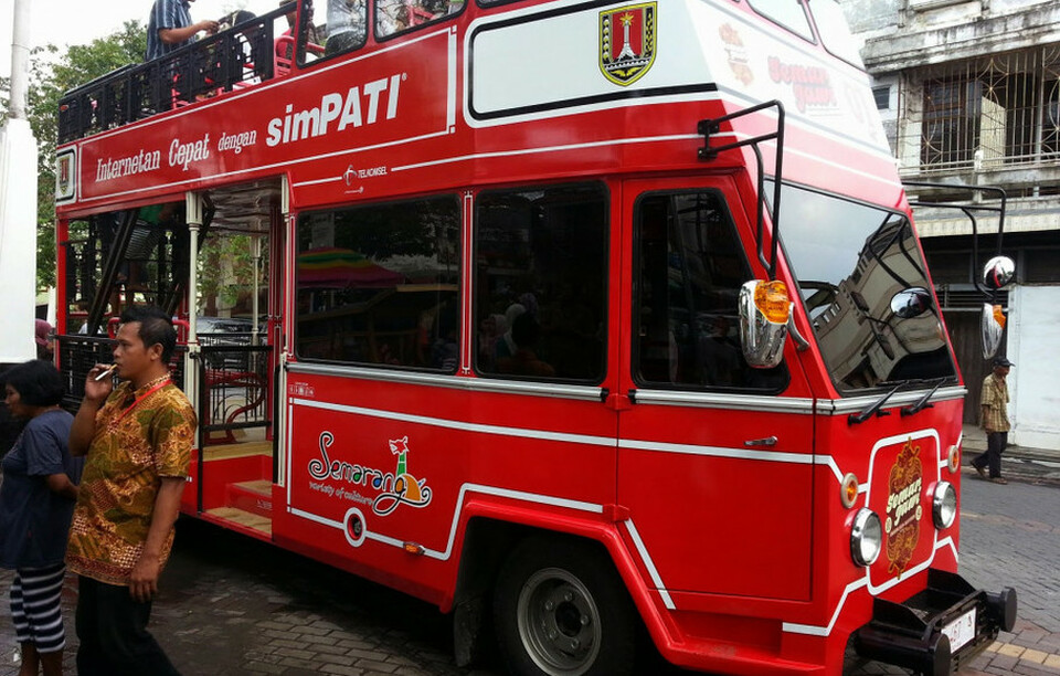 Semarang will launch a double-decker bus tour service next month, the mayor of the Central Java capital said in a statement on Sunday (20/08). (Photo courtesy of the Semarang local administration)