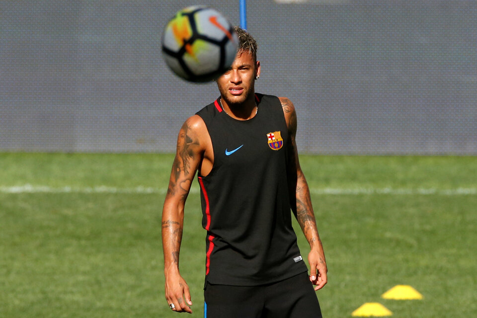Neymar in a training with FC Barcelona. (Reuters Photo/Mike Segar)