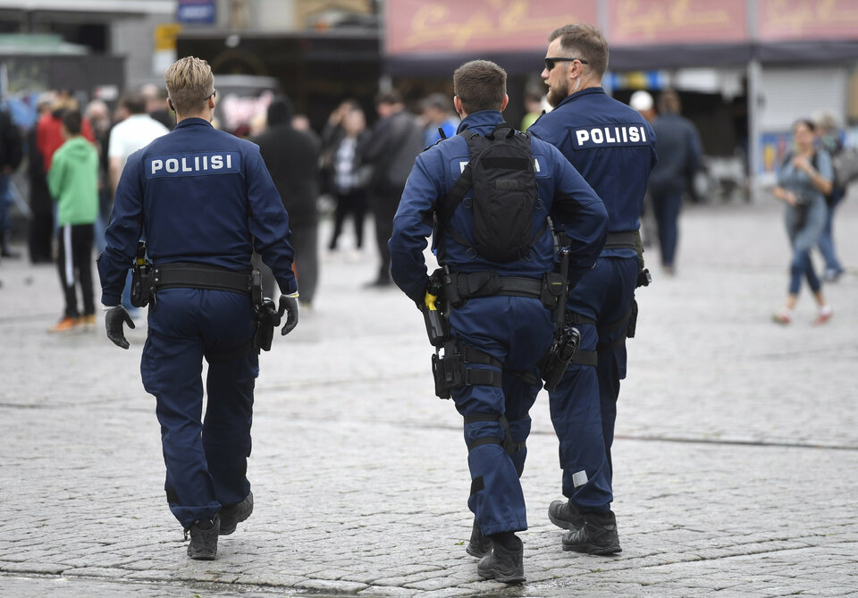 Finnish police said on Saturday (19/08) that an 18-year-old Moroccan man arrested after knife attacks that killed two people in the city of Turku appeared to have specifically targeted women and that the spree was being treated as terrorism-related.  (Reuters Photo/Lehtikuva)