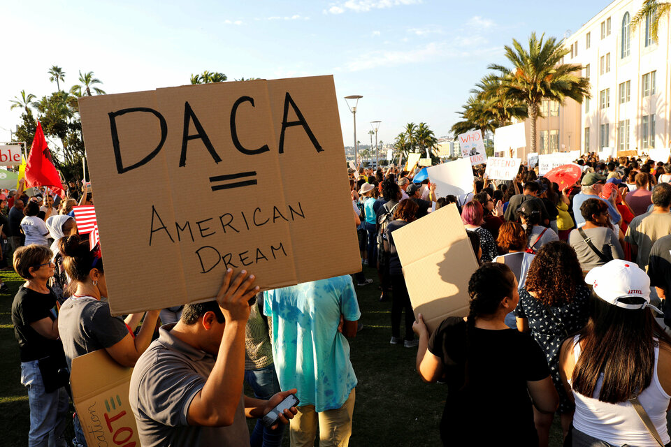 Alliance San Diego and other pro-DACA supporters hold a protest rally in front of San Diego County's Administration Center in California on Sept. 5, 2017, following US President Donald Trump's announcement to reverse the DACA program for young adult unauthorized immigrants. (Reuters Photo/John Gastaldo)
